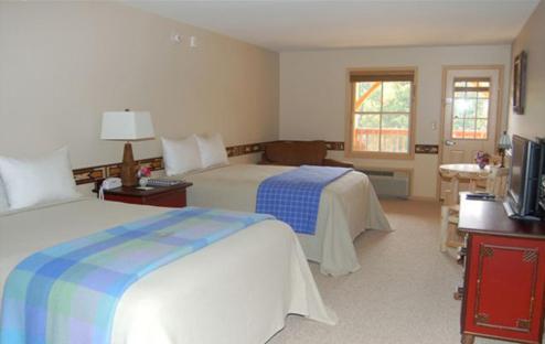 August Lodge Cooperstown Room photo