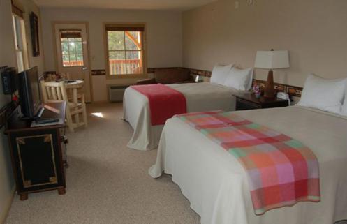 August Lodge Cooperstown Room photo